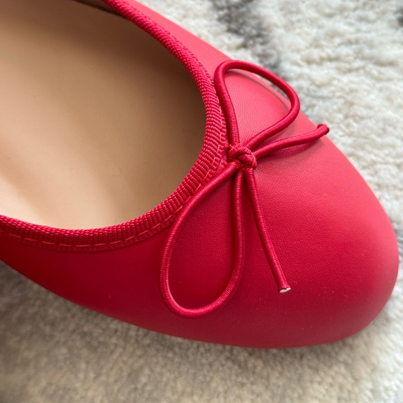 Red flats - Picture 4 of 4